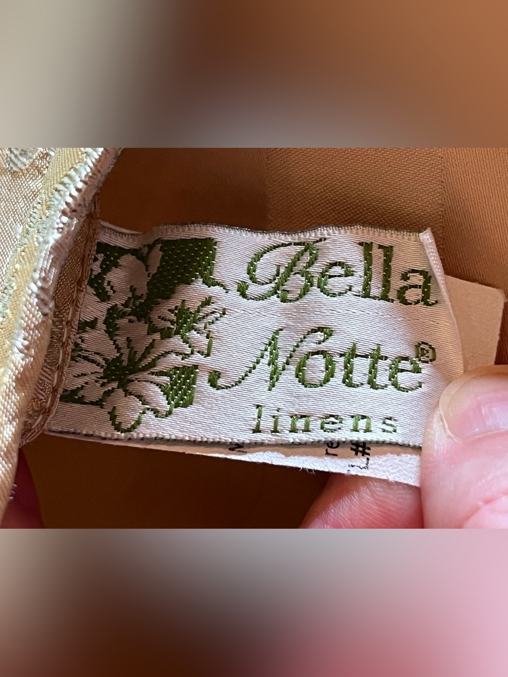 Bella Notte Euro Shams (2) Silver/Gold Floral Colette Satin Jacquard NWOT Luxe - Picture 5 of 10